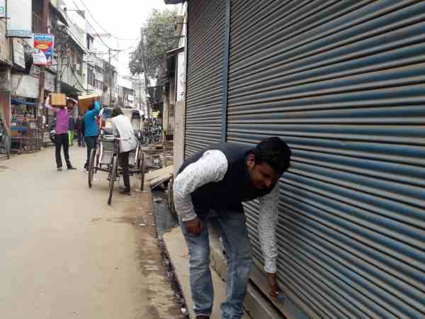 Businessmen closed shop to oppose Pulwama attack Businessmen closed shop to oppose Pulwama attack