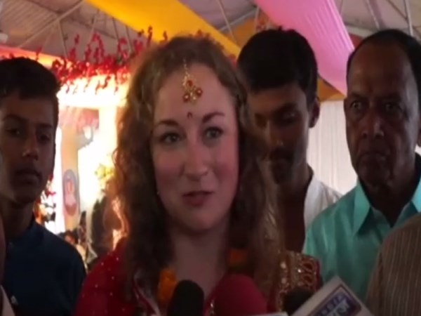 लंदन में शुरू हुई लव स्टोरी