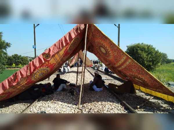 Bikaner nagaur highway jam in ajmer due to Gurjar aandolan Bikaner nagaur highway jam in ajmer due to Gurjar aandolan