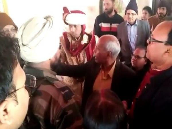 सूटकेस खोलकर देखना चाहते थे