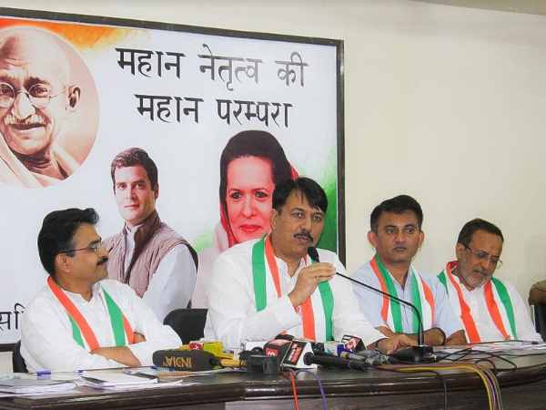 मीडिया से बतियाने के लिए भी समिति बनी