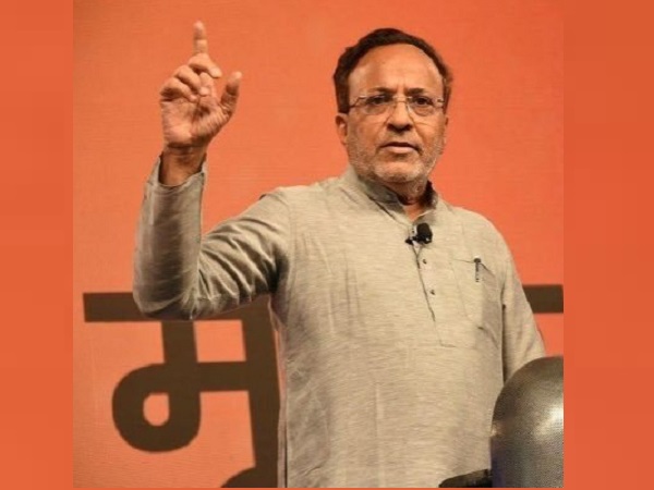 कांग्रेस पार्टी में अब भी अहम, लेकिन..