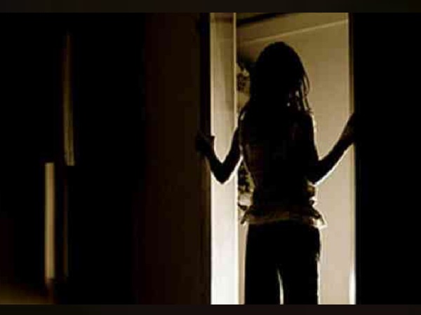 Minor girl pregnant due to physically attacked by shahrukh panja at Jamnagar Minor girl pregnant due to physically attacked by shahrukh panja at Jamnagar