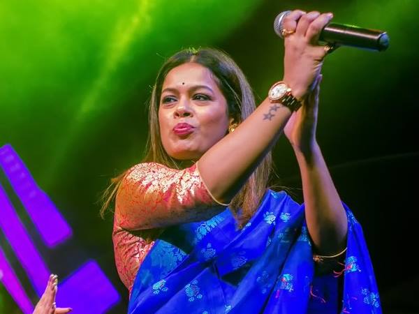 कर रहा था गाना गाने की फरमाइश