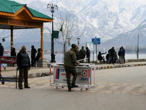 पाकिस्तान और पीओके में 16 आतंकी कैंप्स