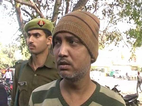 पहले अपनी किडनी बेची, फिर शुरू किया कारोबार