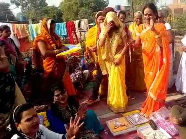 'लड़कियों की न करें हत्याएं'