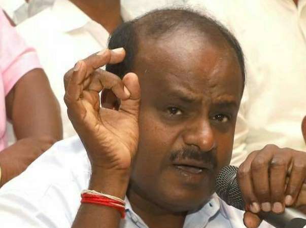 प्रभारी मंत्री पद देने का वादा