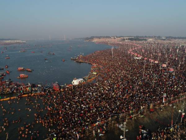 basant panchami shahi snan at kumbh mela 2019 basant panchami shahi snan at kumbh mela 2019