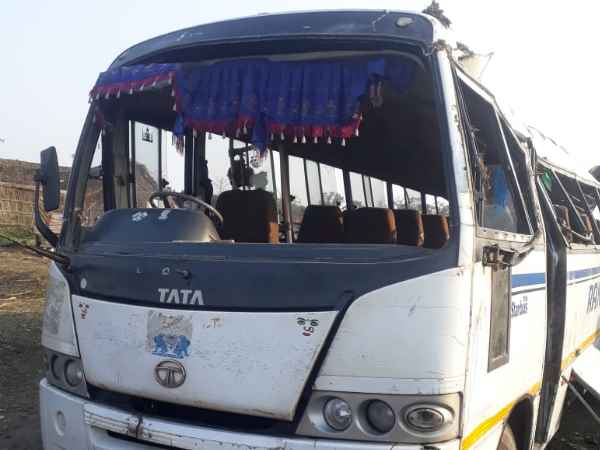 6 passengers died due to bus fall into ditch in lakhimpur-kheri 6 passengers died due to bus fall into ditch in lakhimpur-kheri