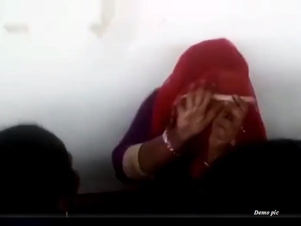 two woman arrested with 100 Kg cow beef in gujarat two woman arrested with 100 Kg cow beef in gujarat