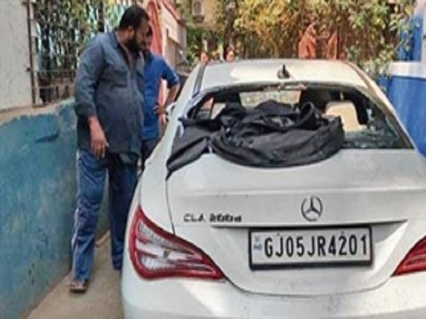 Man smashes Mercedes car after alleged spirit possession Man smashes Mercedes car after alleged spirit possession