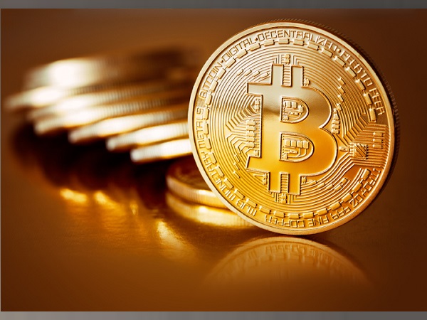 Surat, Bitcoin, Bitcoin case, Bitcoin fraudsters, bitcoin price, bitcoin news, bitcoin price in india, सूरत, गुजरात, बिटकॉइन, सीआईडी, पर्दाफाश, बिटकॉइन क्या है, बिटकॉइन कितने का है, भारतीय रुपया Surat, Bitcoin, Bitcoin case, Bitcoin fraudsters, bitcoin price, bitcoin news, bitcoin price in india, सूरत, गुजरात, बिटकॉइन, सीआईडी, पर्दाफाश, बिटकॉइन क्या है, बिटकॉइन कितने का है, भारतीय रुपया