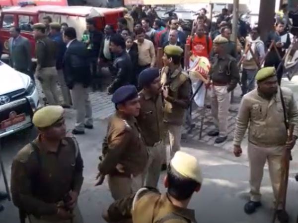 Advocates ruckus in dm office Advocates ruckus in dm office