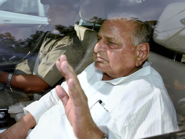 'जो टिकट चाहते हैं वो उनसे संपर्क कर सकते हैं'