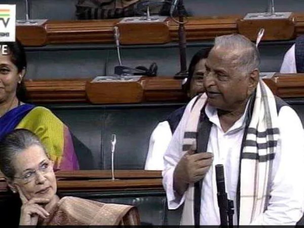 मुलायम सिंह ने मोदी की तारीफ करते हुए ये बातें कही थी