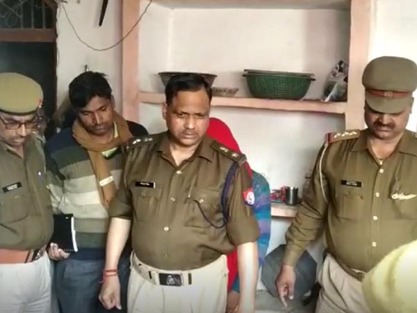 man killed himself after murdered wife in farrukhabad man killed himself after murdered wife in farrukhabad