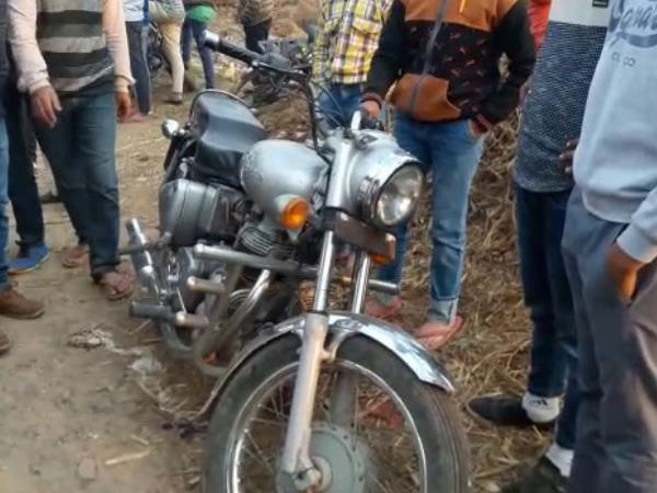 Communal tension in Muzaffarnagar after molestation of girls Communal tension in Muzaffarnagar after molestation of girls