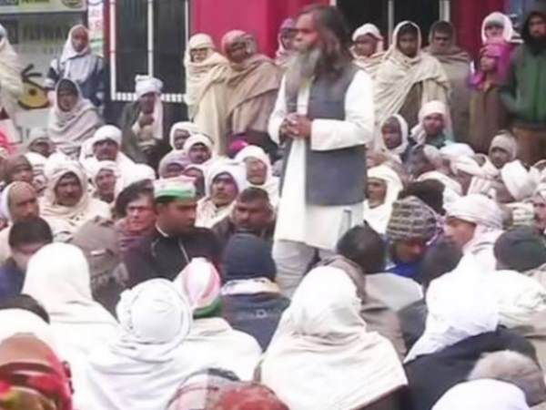 डीएनडी पर किसानों का प्रदर्शन दूसरे दिन भी जारी, पीएम आवास पर जाना चाहते हैं डीएनडी पर किसानों का प्रदर्शन दूसरे दिन भी जारी, पीएम आवास पर जाना चाहते हैं
