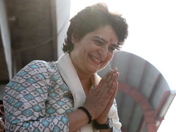 Priyanka Gandhi road show in Lucknow, See Photos Priyanka Gandhi road show in Lucknow, See Photos