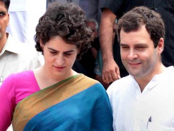 poster war congress attacks on pm modi and amit shah poster war congress attacks on pm modi and amit shah