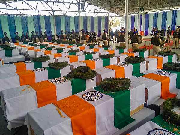 पुलवामा हमले में 40 CRPF जवान हुए थे शहीद