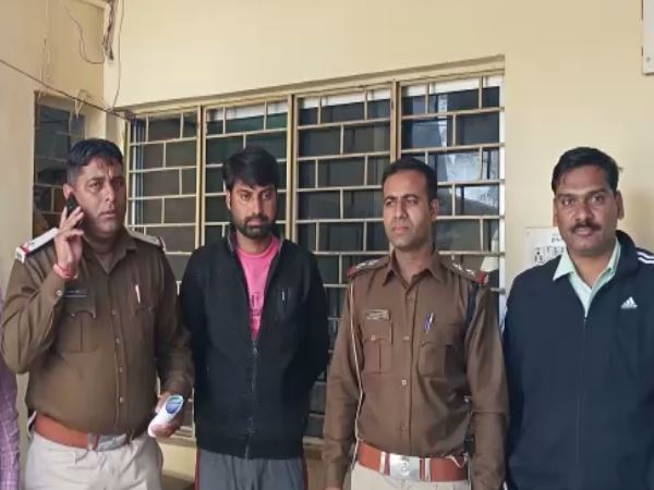 शादी का झांसा देकर शारीरिक शोषण करने का आरोप