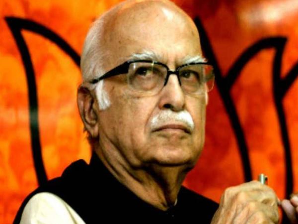 'चुनाव जीतने के लिए आडवाणी की राजनीतिक बलि ली गई'