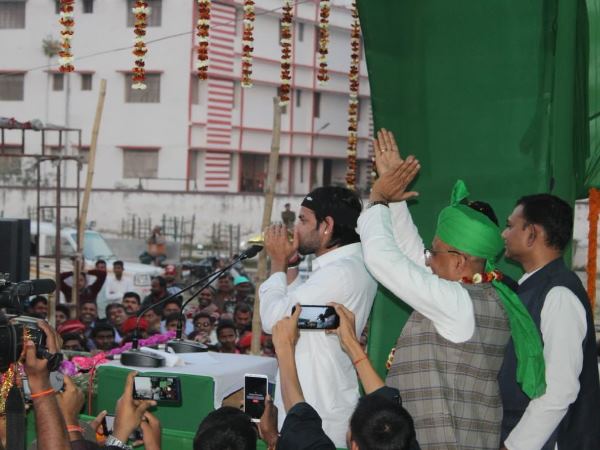 badlav yatra by tej pratap yadav in bihar collected folks badlav yatra by tej pratap yadav in bihar collected folks