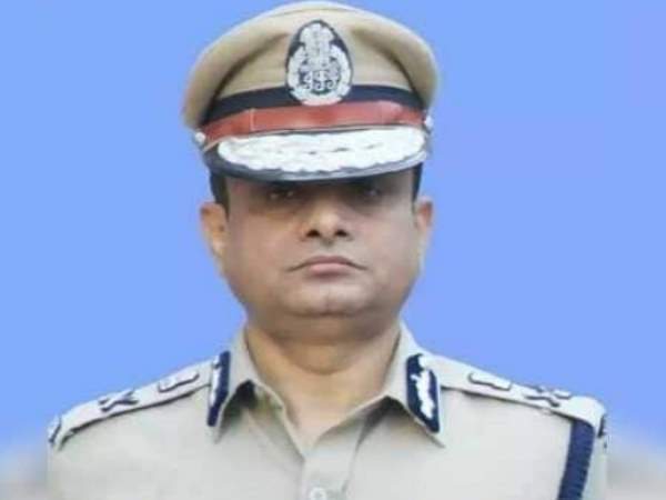 कोलकाता पुलिस कमिश्नर राजीव कुमार को गिरफ्तार कर सकती है सीबीआई, कोलकाता पुलिस कमिश्नर राजीव कुमार को गिरफ्तार कर सकती है सीबीआई,