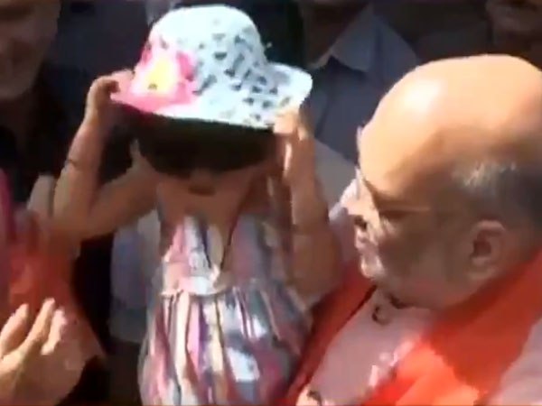 गांधीनगर में अमित शाह के नामांकन के दौरान हुआ वाक्या