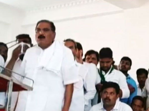 'जो मोदी-मोदी चिल्लाते हैं उनका जबड़ा तोड़ देना चाहिए'
