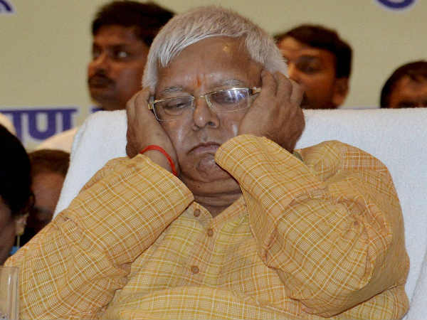 लालू परिवार के झगड़े में पार्टी की भद्द पिट रही