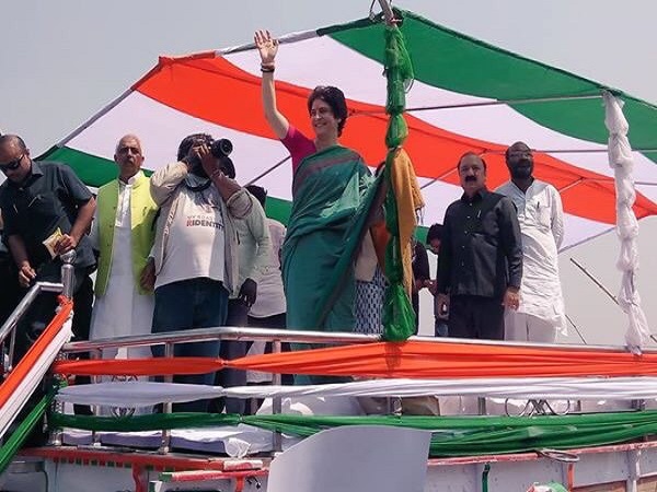Priyanka Gandhi to undertake train journey to Faizabad Priyanka Gandhi to undertake train journey to Faizabad