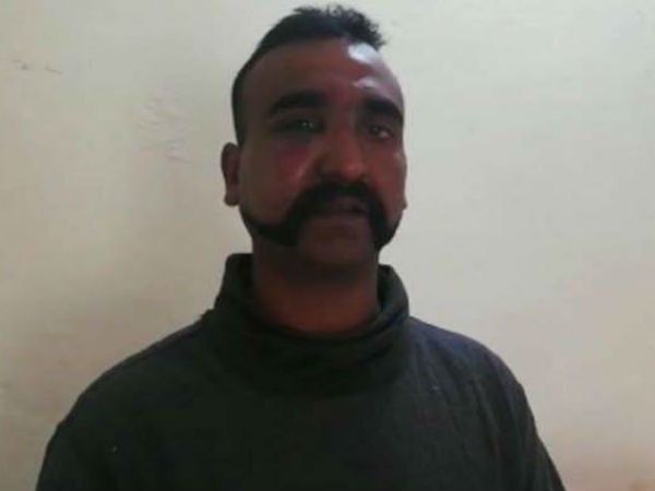 सेना के रहते इमरान का उदार चेहरा, क्या है मतलब?