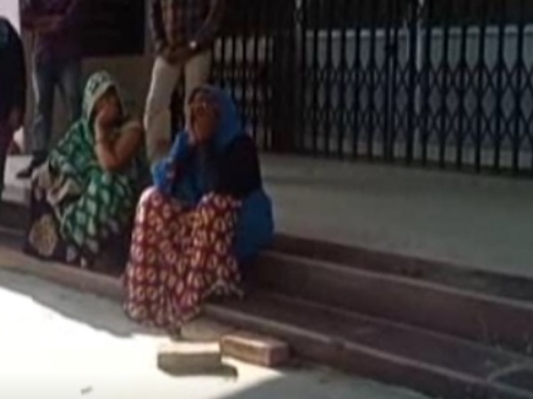 रो-रोकर बोलती रही मां- अब कौन देगा रोटी