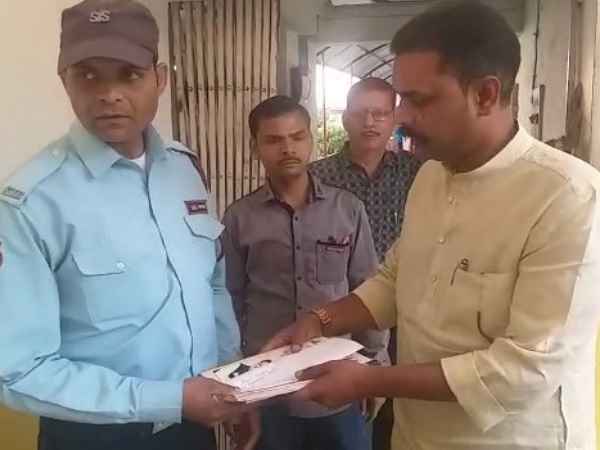 bjp mp anshul verma takes dig on main bhi Chowkidar campaign bjp mp anshul verma takes dig on main bhi Chowkidar campaign