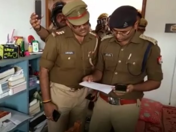 किराए के मकान में रहती थी शिक्षिका
