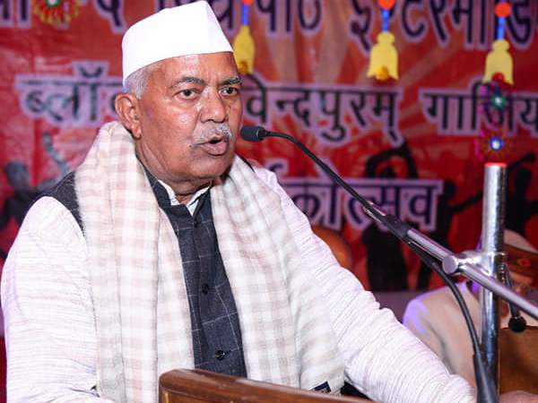 'कुछ लोगों की रुचि भेंट के प्रचार में ज्यादा'