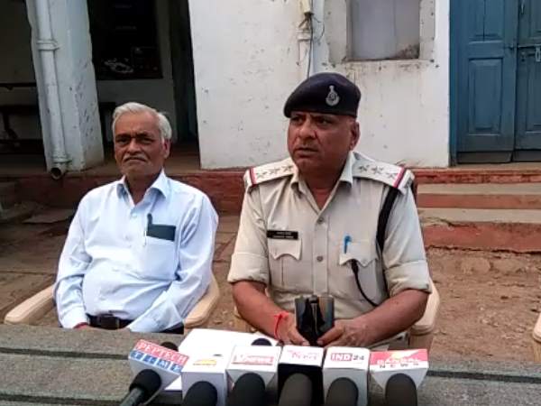 कम्पाउंडर पर लापरवाही का आरोप