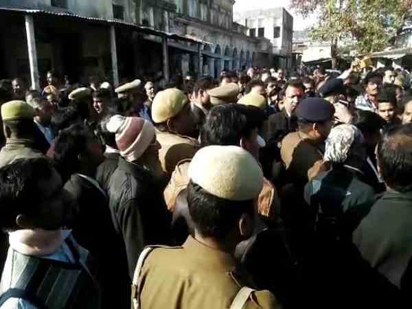 lawyer shot dead in the court premises in gorakhpur lawyer shot dead in the court premises in gorakhpur