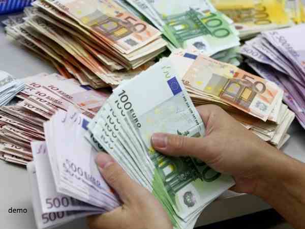 police recovered foreign currency in the BMW car while checking police recovered foreign currency in the BMW car while checking