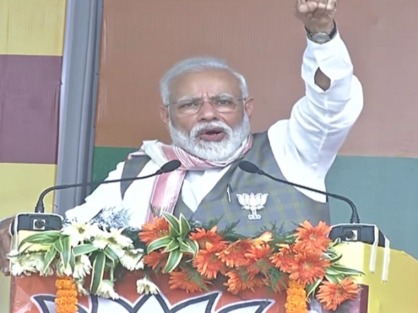 PM Modi in Assam, slammed congress and says They hate chowkidar and chaiwala PM Modi in Assam, slammed congress and says They hate chowkidar and chaiwala