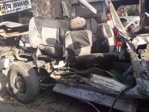 7 people dead in road accident 7 people dead in road accident