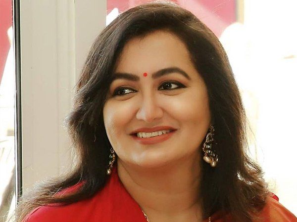 सुमालता ने कुमारस्वामी पर लगाए गंभीर आरोप