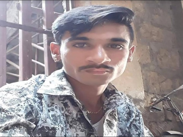 father kills son in gujarat father kills son in gujarat