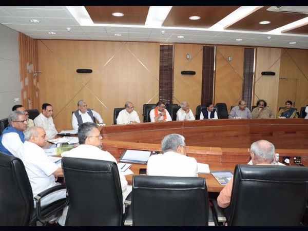 Dispute on Gujarat BJP Parliamentary Board Meeting, Notice by Election Commission Dispute on Gujarat BJP Parliamentary Board Meeting, Notice by Election Commission