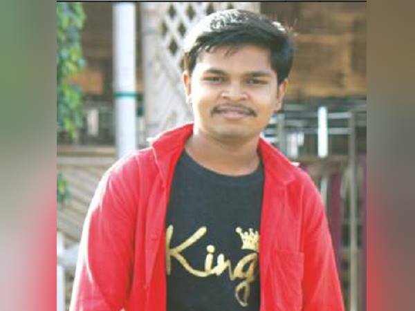 rajkot, Boy Commits Suicide, suicide, 21-year-old-boy, hangs self, gujarat police, gujarat, crime, news, आत्महत्या, गुजरात पुलिस, गुजरात, अपराध, फांसी rajkot, Boy Commits Suicide, suicide, 21-year-old-boy, hangs self, gujarat police, gujarat, crime, news, आत्महत्या, गुजरात पुलिस, गुजरात, अपराध, फांसी