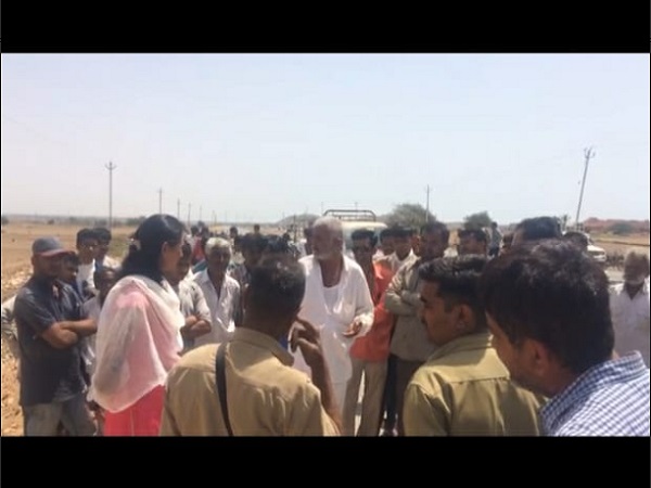 couple die in bus-car accident, their son injured couple die in bus-car accident, their son injured