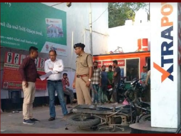 young man murdered on the petrol pump, killers caught in CCTV footage young man murdered on the petrol pump, killers caught in CCTV footage
